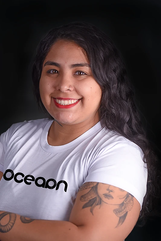 O Carla Guimarães que tem o cargo de Gerente de Marketing