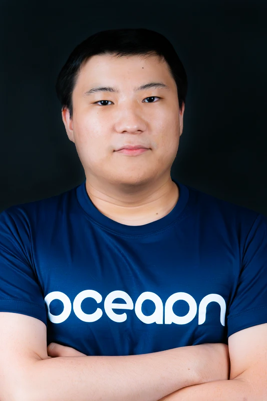 O David Kim que tem o cargo de Desenvolvedor Web